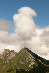 Obraz na płótnie Canvas landscape of mountains and blue sky