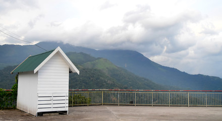 Fototapeta premium house in the mountains