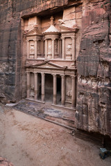 Fototapeta na wymiar Al-Khazneh temple view from above, Petra, Ma'an Governorate, Jordan