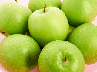 apples isolated on white background