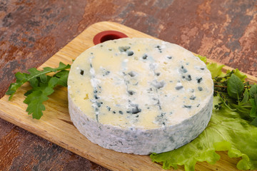 Round blue cheese
