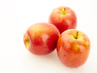 Fototapeta na wymiar red apples on white background