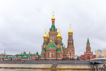 Fototapeta na wymiar Annunciation Cathedral in the city center, Yoshkar-Ola city, Mari El Republic, Russia