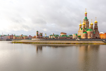 Obraz premium Annunciation Cathedral in the city center, Yoshkar-Ola city, Mari El Republic, Russia