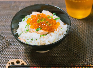 鮭いくらご飯