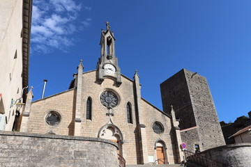 Fototapeta na wymiar Eglise Saint Germain dans le village de Saint Germain au Mont dOr - Département du Rhône - France