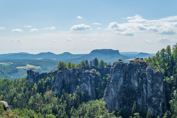 Berge im Elbsandsteingebirge