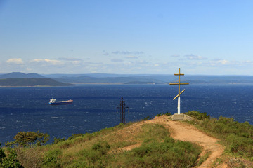 A cross at the top of the Eagle's Nest hill in the center of Vladivostok.