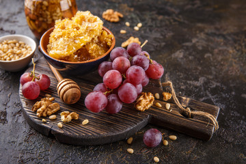 Honey, grapes and nuts