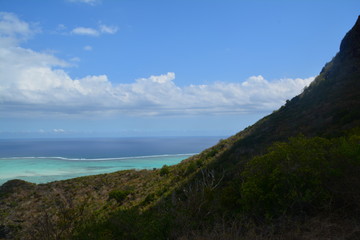 Fototapeta na wymiar Mauritius / Maurice / Landschaft / Ausblick / Meer / Wolken 