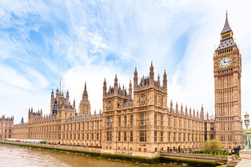 Houses of Parliament and Big Ben in London - obrazy, fototapety, plakaty