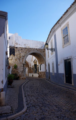 rue dans la ville de Faro, Portugal