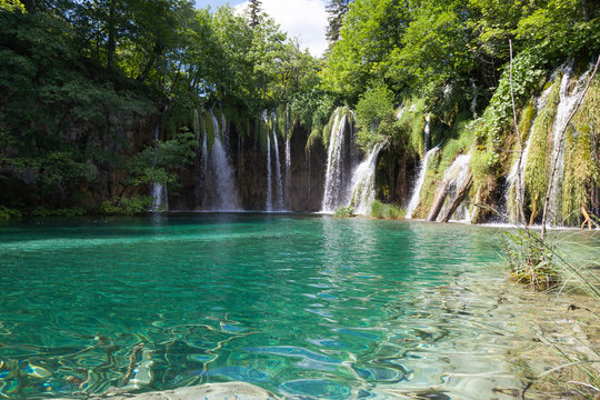 Croatia. Plitvice lakes © valezar