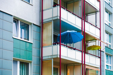 Sanierte Plattenbauten 