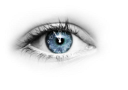 Auge mit Zifferblatt isoliert auf wei&szlig;em Hintergrund