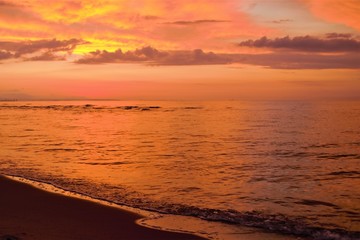 Fototapeta na wymiar colors of sunset over the sea