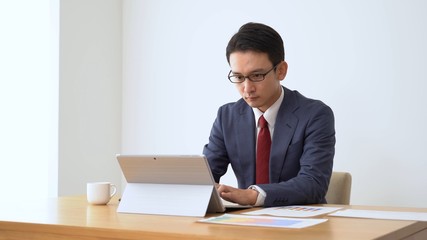 ビジネス　デスクワーク