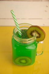 kiwi juice with chia seeds