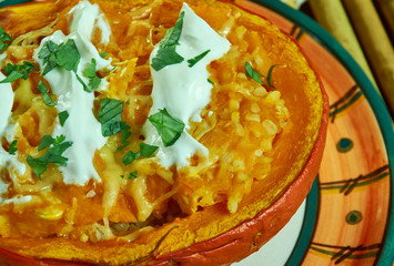 Creamy Buffalo Chicken Spaghetti Squash