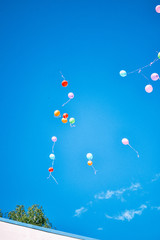 balloons fly in air