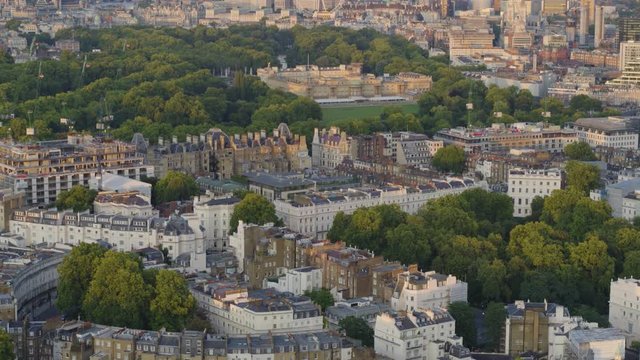Establishing shot of Buckingham Gate and Palace