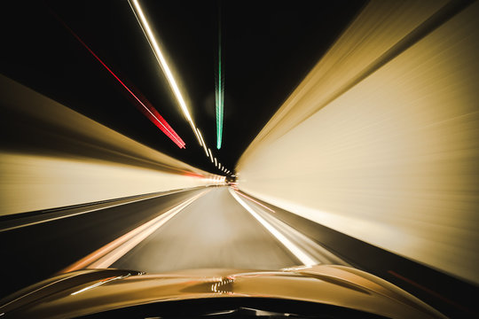 Geschwindikeit im Tunnel 