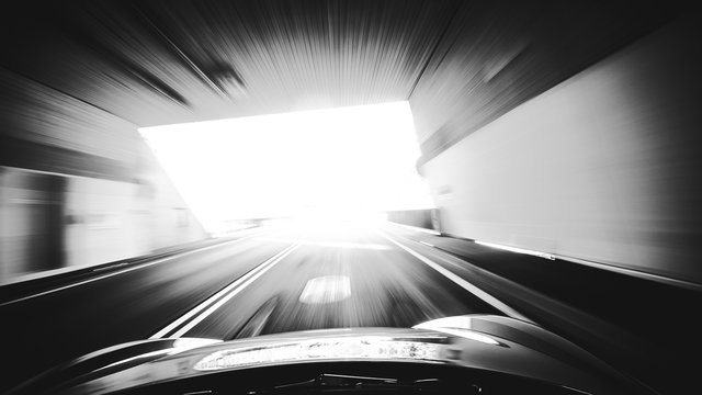 Geschwindigkeit am Tunnelausgang