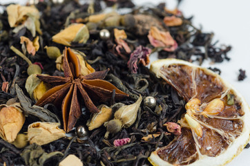 Black hour with anise, lemon and yellow roses