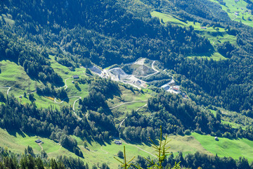Obraz premium Kiesabbau am Fusse des Stanserhorns, Obwalden, Schweiz
