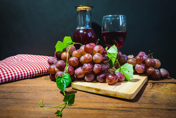 Red grape wine
