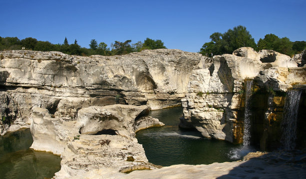 panorama des cascades du Sautadet dans le Gard en France