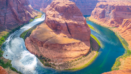 Beautiful horseshoe bend with its breathtaking view.