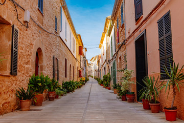 Fototapeta na wymiar narrow street in old town of Mallorca Spain