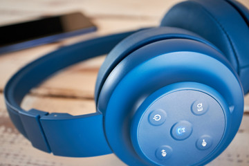  Headphones connected to mobile phone through bluetooth