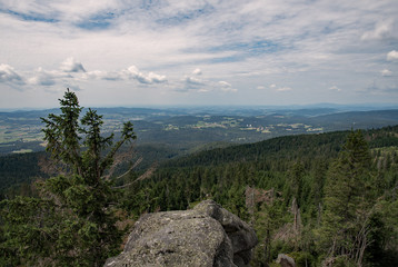 Ausblick vom Dreisessel Massiv im Bayerischen Wald in Niederbayern, Bayern, Deutschland