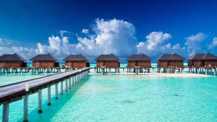 Fototapeta na wymiar tropical Maldives island with beach