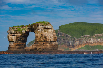 Darvin isla and Darvin Arch, Galapagos