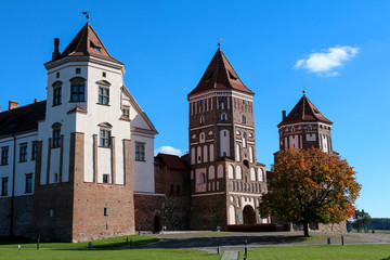 Fototapeta na wymiar Facade of Mir castle in Belarus