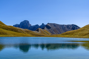 L'Oronaye si specchia nel lago