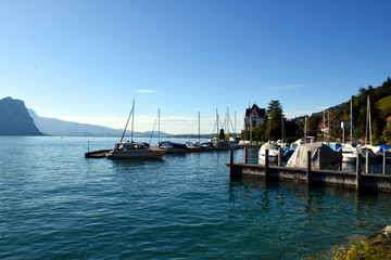 Fototapeta na wymiar Landscape view from Vitznau of the beautiful Lake Lucerne from the lake shore