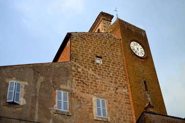 Fototapeta na wymiar Alte Häuser in Orvieto
