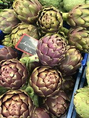 Obraz premium Artichokes at Market, Frankfurt