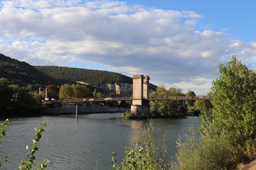 Le Pont de Couzon - Pont suspendu sur la rivière Saône au nord de Lyon - Département du Rhône - France - 19 ème siècle