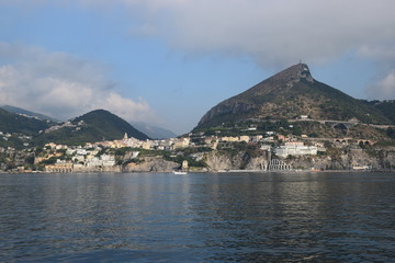 Fototapeta na wymiar Costiera Amalfitana - Vietri sul Mare (visto dal mare)
