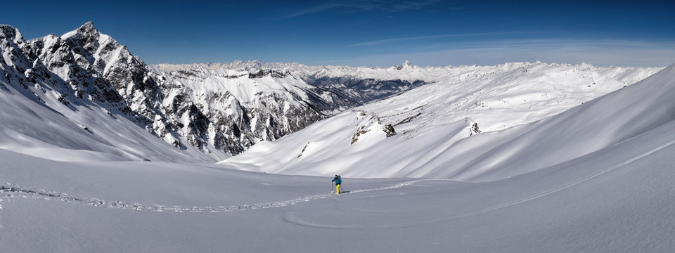 France, Hautes Alpes, Queyras Nature Park, Saint Veran, Tete de longet, ski mountaineering