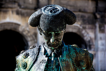 Estatua de torero en Nimes