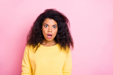 Portrait of impressed astonished african girl hear news information say omg feel stressed frustrated wear trendy stylish clothes isolated over pink color background