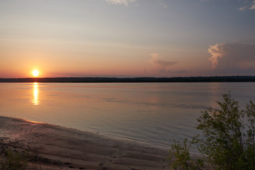 Naklejka premium Sunset on the river