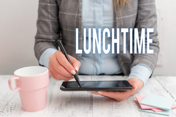Writing note showing Lunchtime. Business concept for Meal in the middle of the day after breakfast...