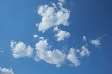 Obraz premium White clouds in the blue sky